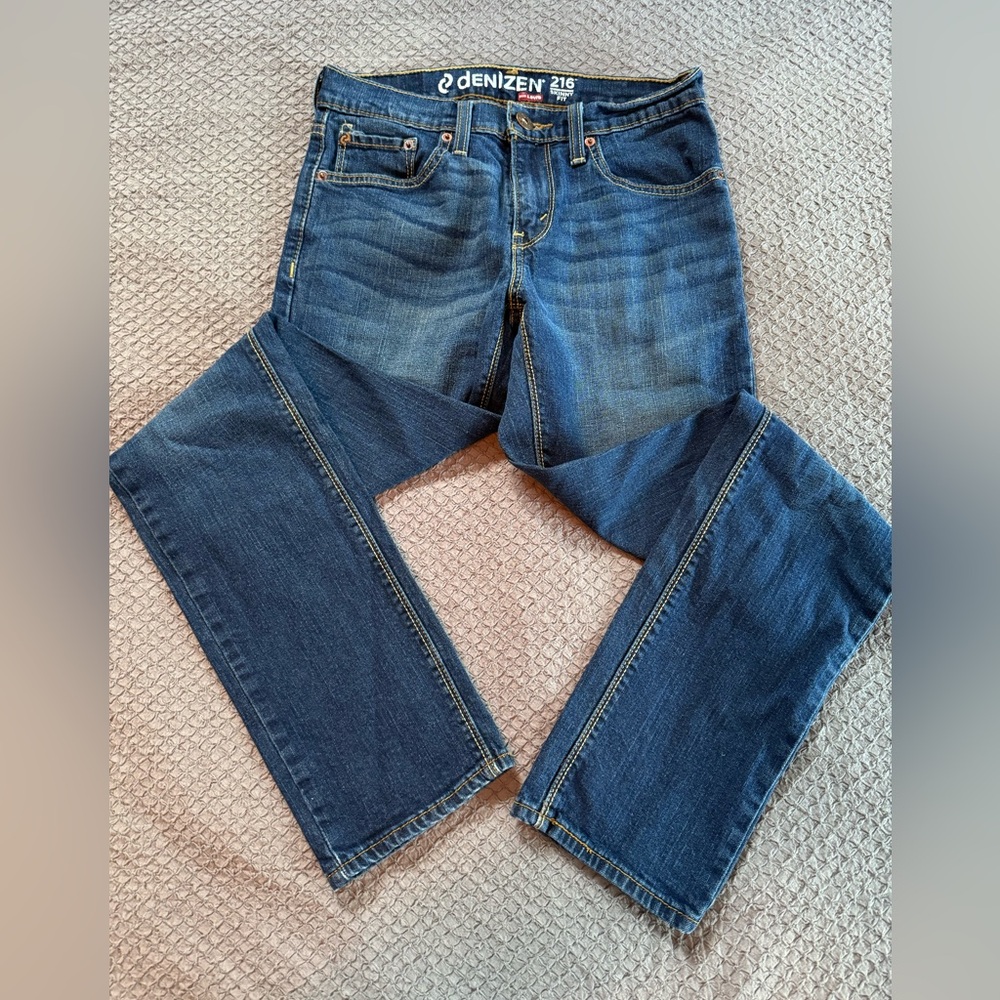 29x32 Denizen Levi’s skinny fit blue jeans EUC